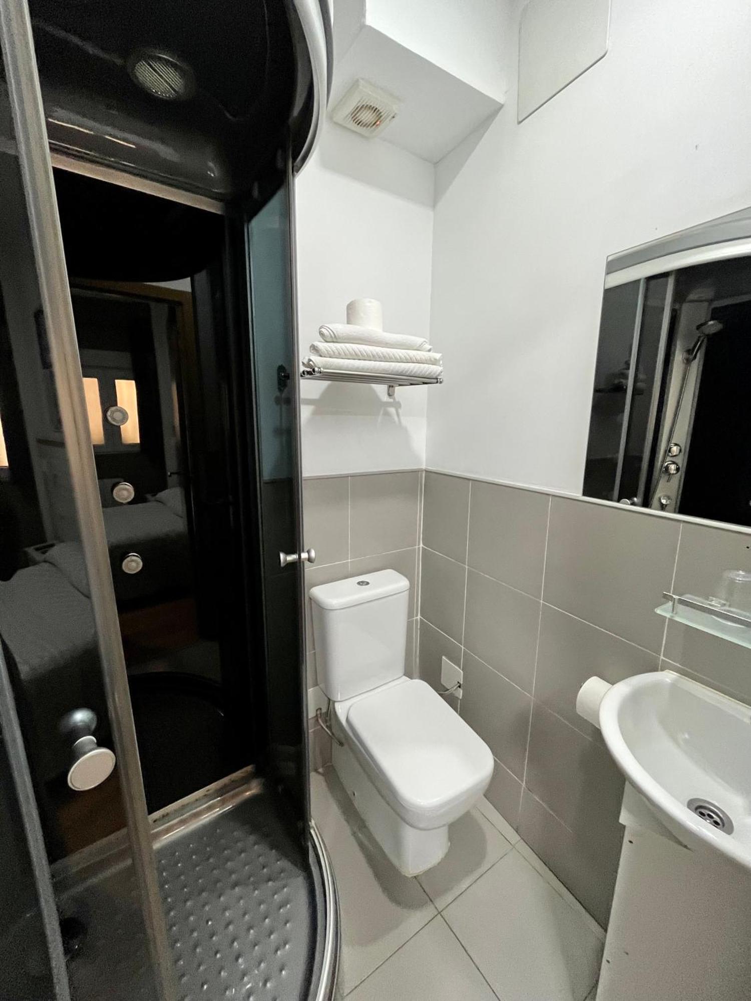 Montero Sestao Bilbao Hotel Trapagaran Bagian luar foto
